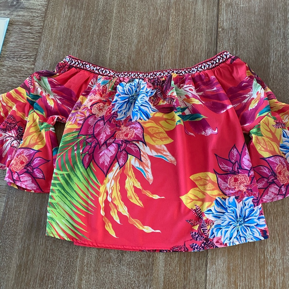 NWT Floral off shoulder top